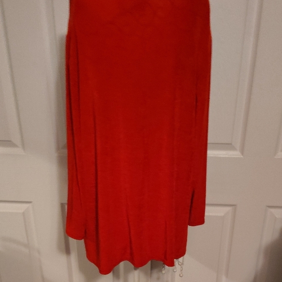 Chic Red Long Sleeve Women's Top - Picture 4 of 6